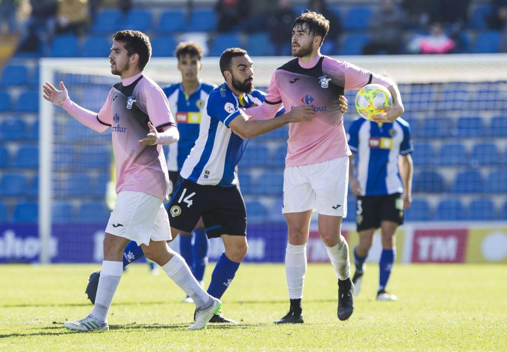 El Hércules desperdicia la ocasión y no pasa del empate ante el AE Prat.