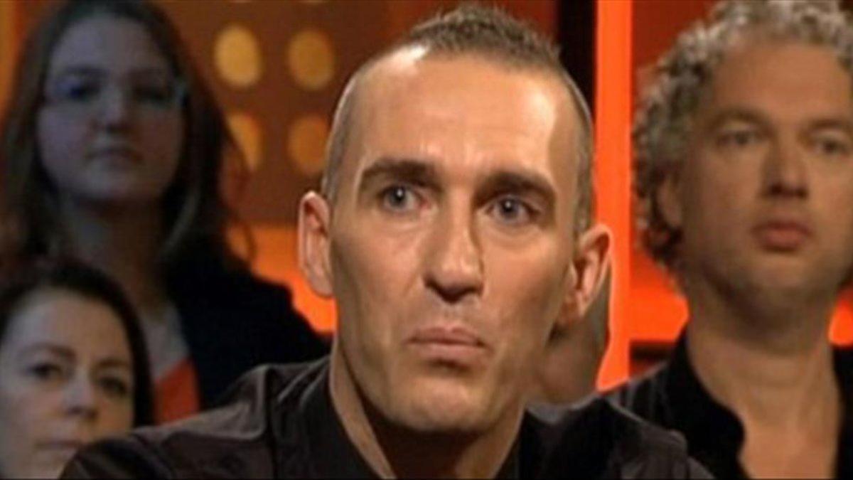 Fernando Ricksen en 2013, poco después de que se le diagnosticara su enfermedad