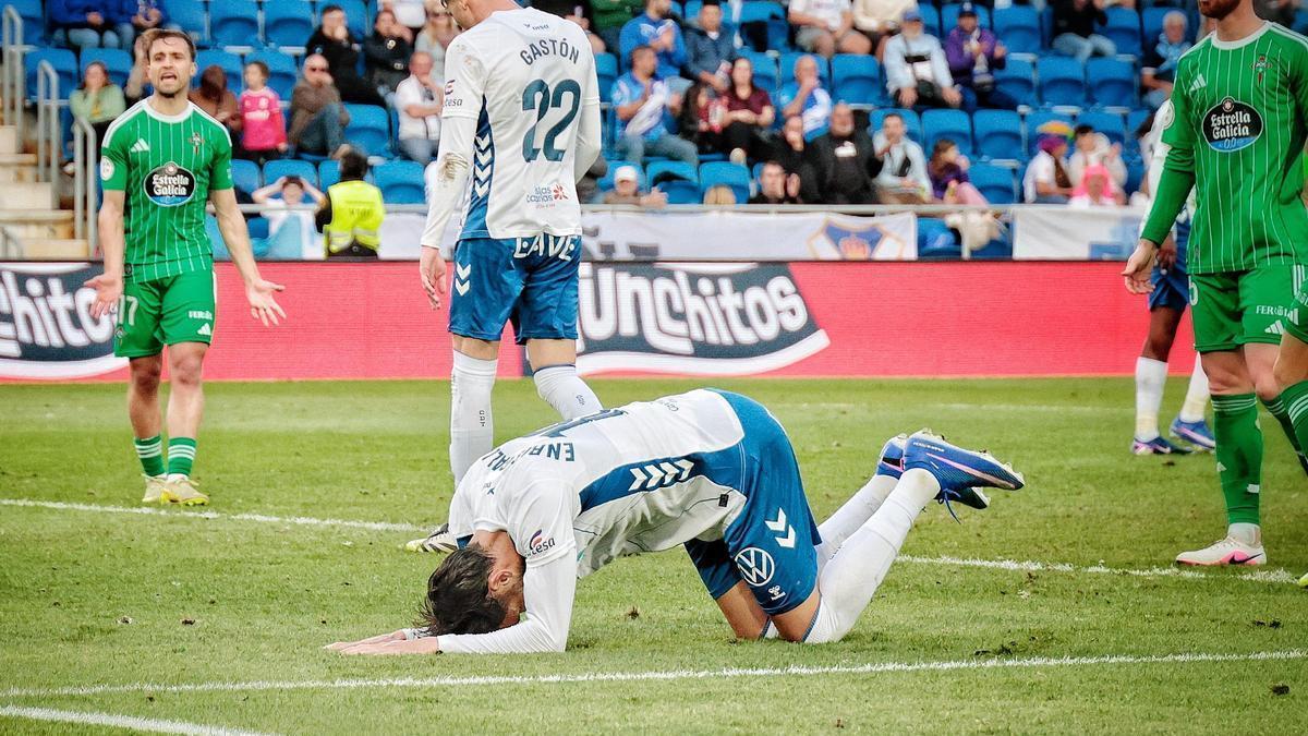 Castigado en su mejor faceta: el Tenerife recibió frente al Ferrol su primer gol de estrategia esta temporada