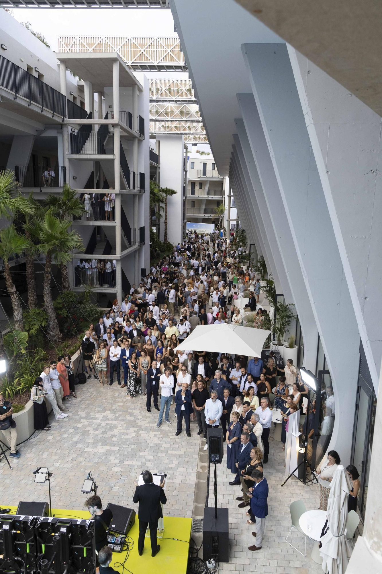 Espectacular inauguración de Delfin Natura en El Albir