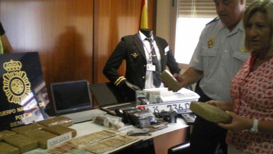 Imagen de archivo de un alijo de cocaína en Benidorm intervenido en julio de 2009.