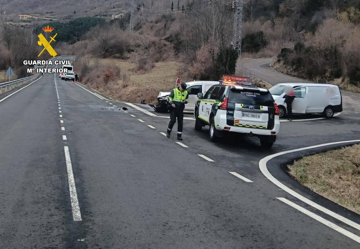La Guardia Civil, este martes, en el lugar de los hechos.