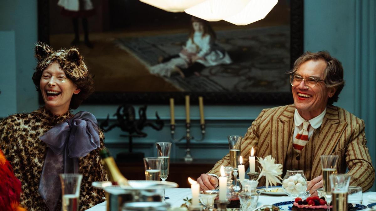 Tilda Swinton y Michael Shannon en 'The end'.