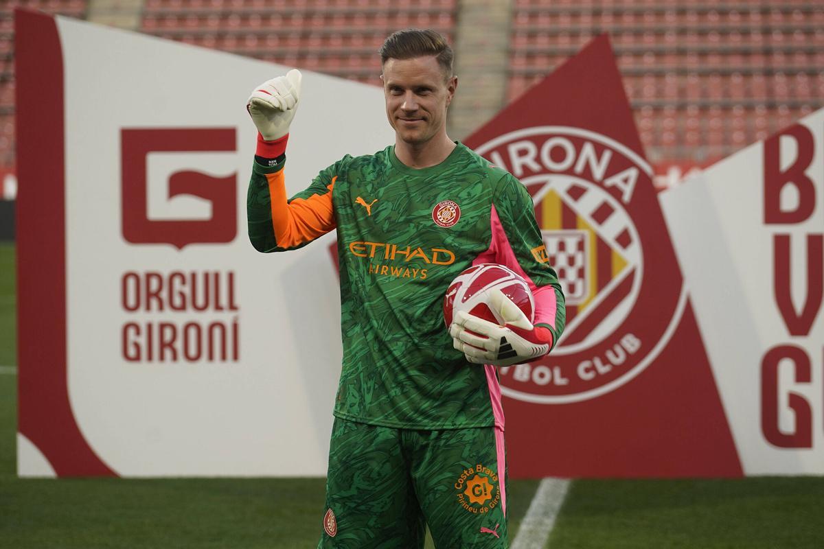 Girona Montilivi presentació Ter Stegen a l'estadi amb aficionats