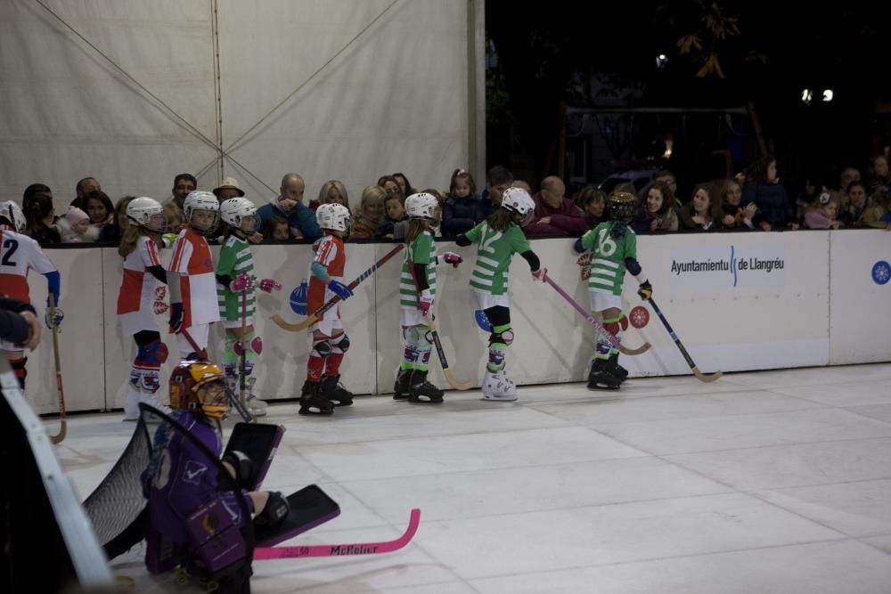 Langreo disfruta de su pista de hielo