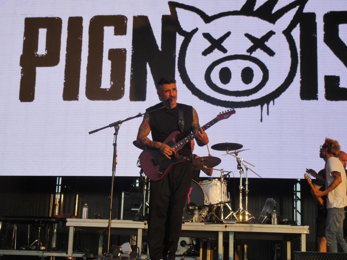 Pignoise actuando en el Brisa