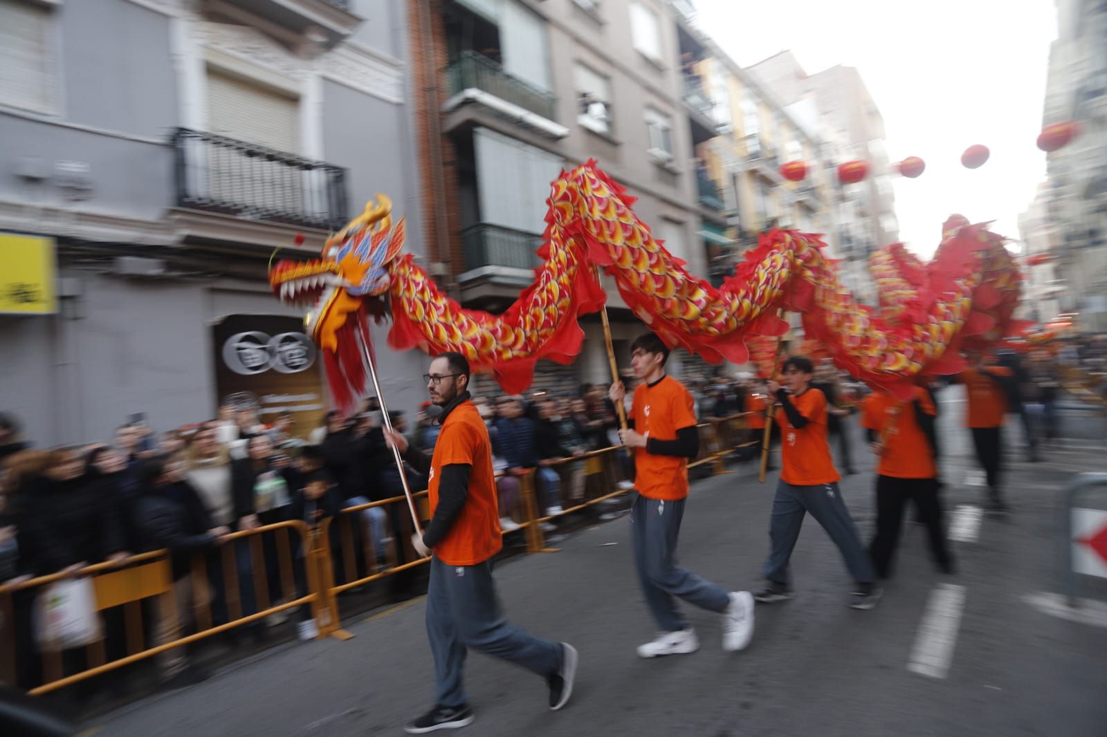 València recibe el nuevo año chino en una multitudinaria celebración