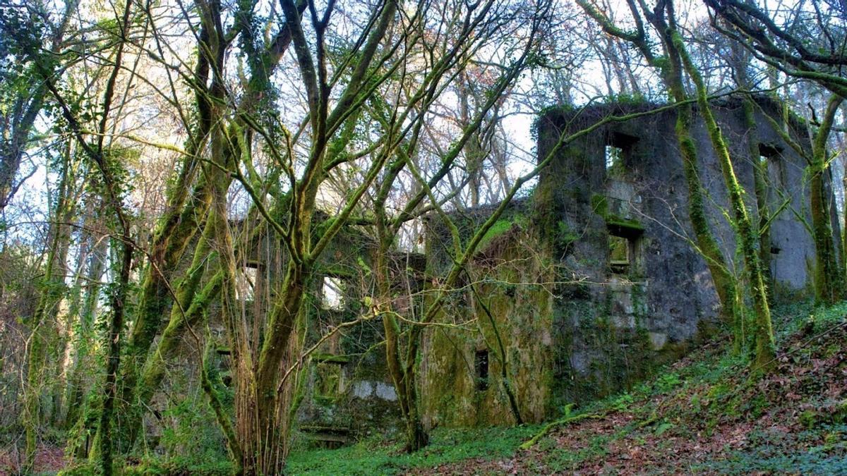 La ruta conecta las fábricas de papel que marcaron la historia industrial de la región, hoy abandonadas.
