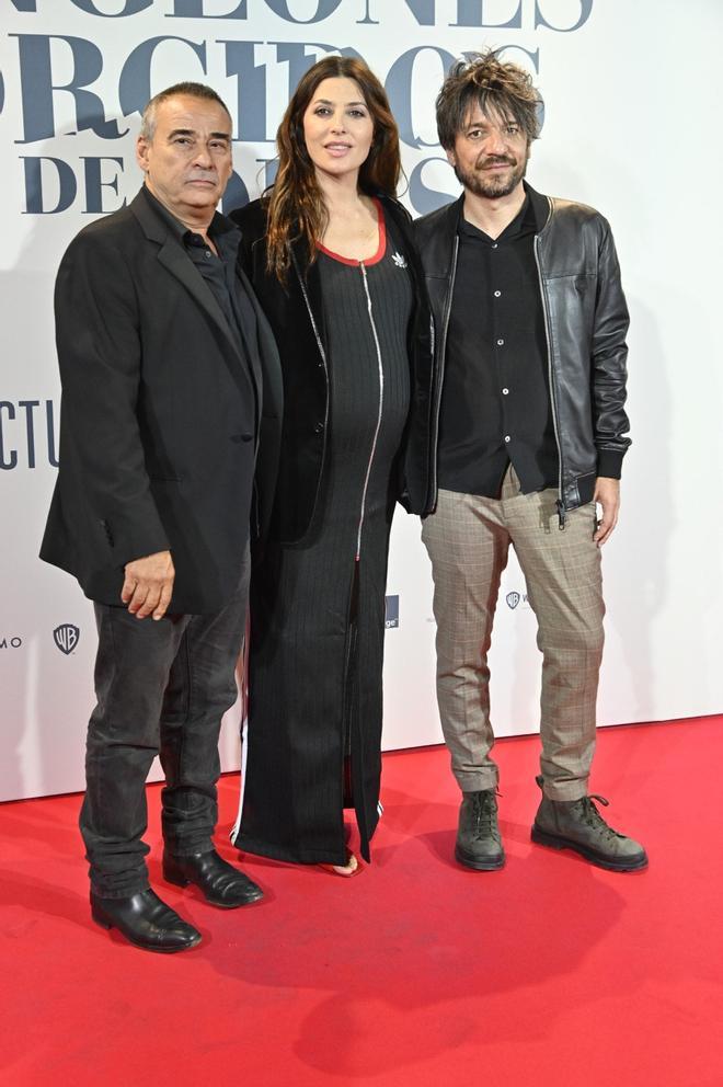 Eduard Fernández, Bárbara Lennie y Oriol Paulo en la premier de 'Los renglones torcidos de Dios'