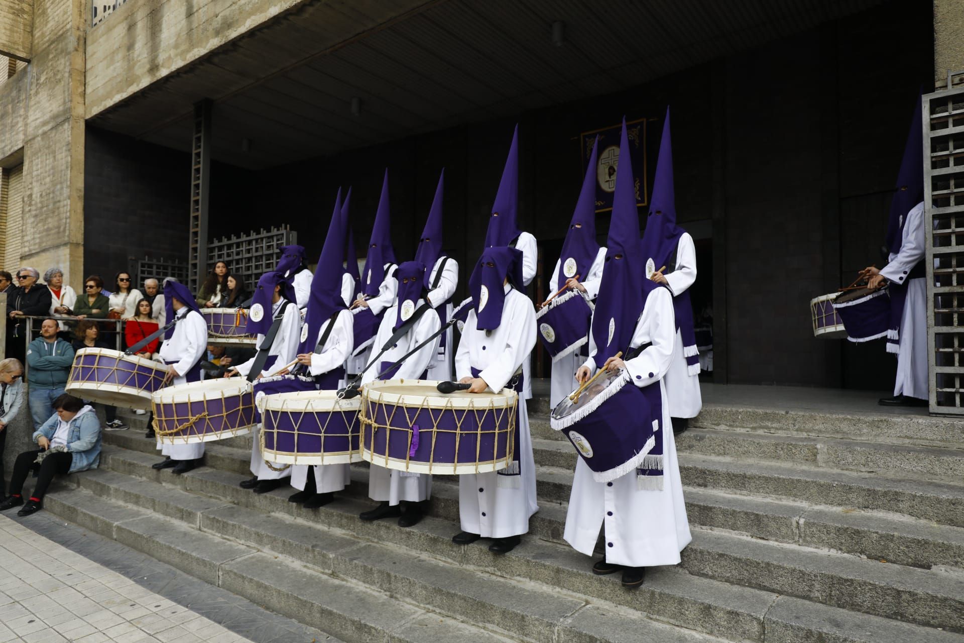 En imágenes | Procesiones del Jueves Santo en Zaragoza