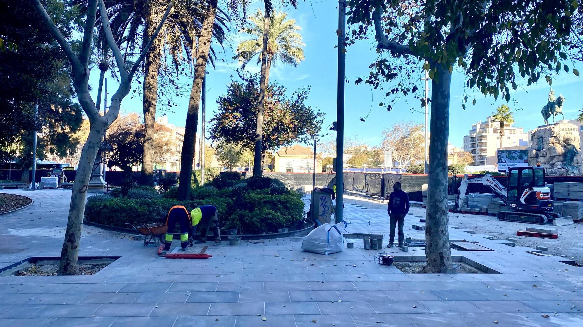 Las fotos de las nuevas y esperadas baldosas de la Plaza de España de Palma