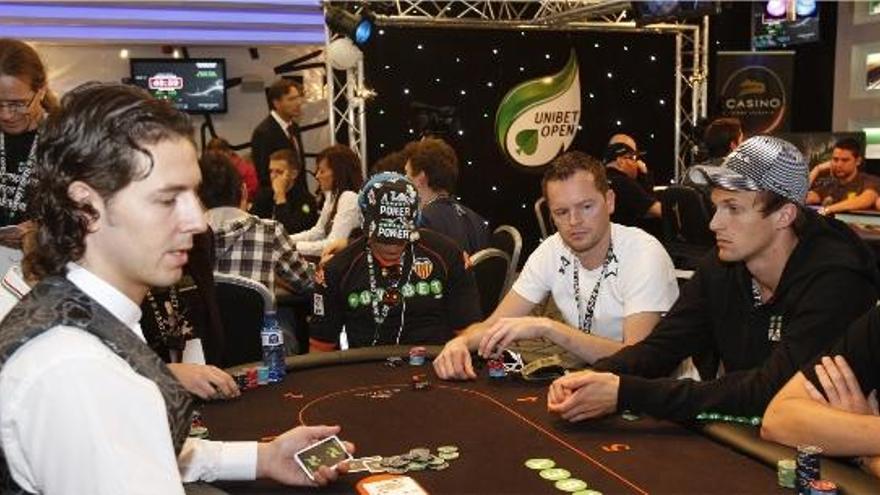 Jugadores profesionales, la semana pasada en el torneo internacional de Unibet celebrado en el Casino Valencia.