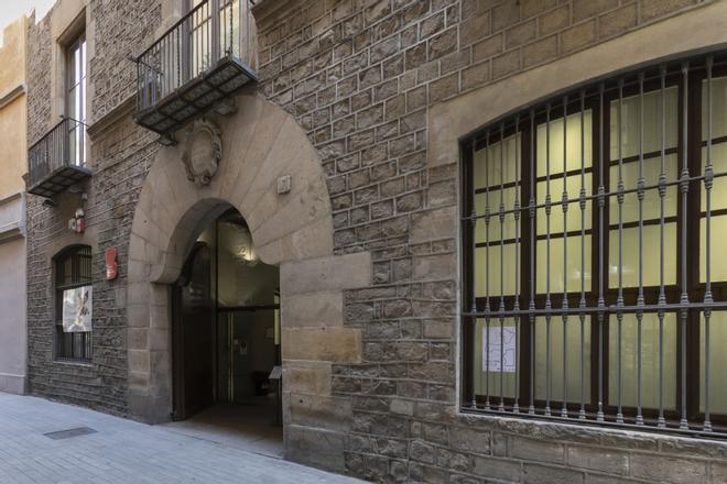 El centro feminista La Bonne reclama a la Diputación de Barcelona el edificio Bonnemaison
