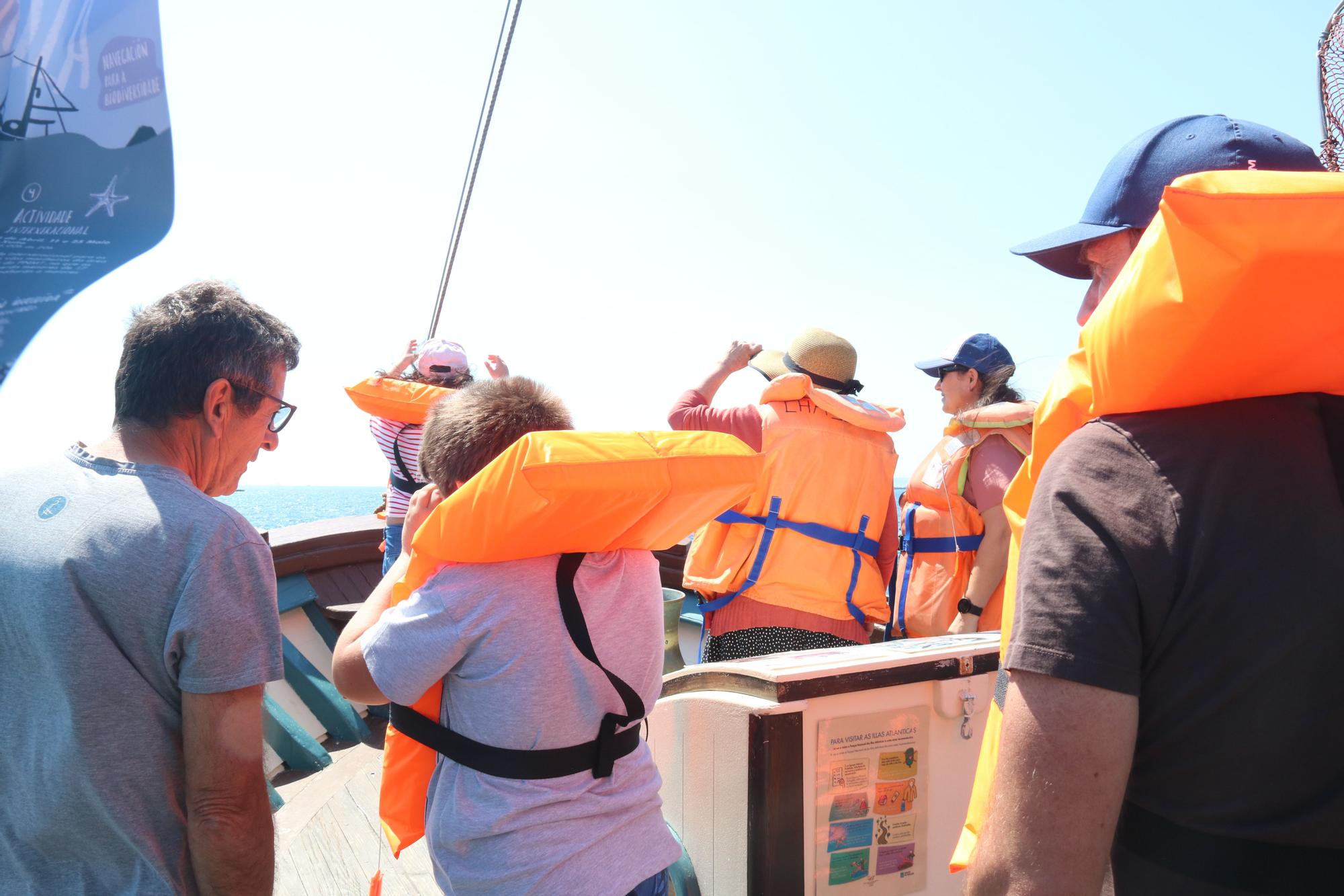 Una de las actividades por la biodiversidad a bordo del "Chasula".