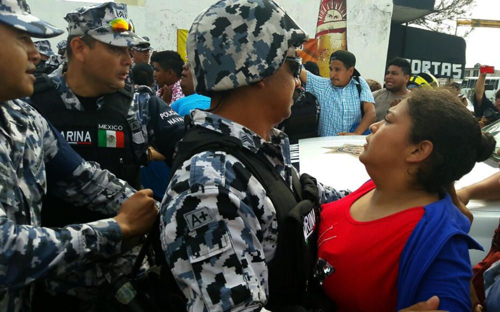 Tres muertos y más de 600 detenidos han dejado por ahora las protestas iniciadas hace cinco días en México por el alza de los combustibles, en las que el descontento ha dado paso a saqueos.