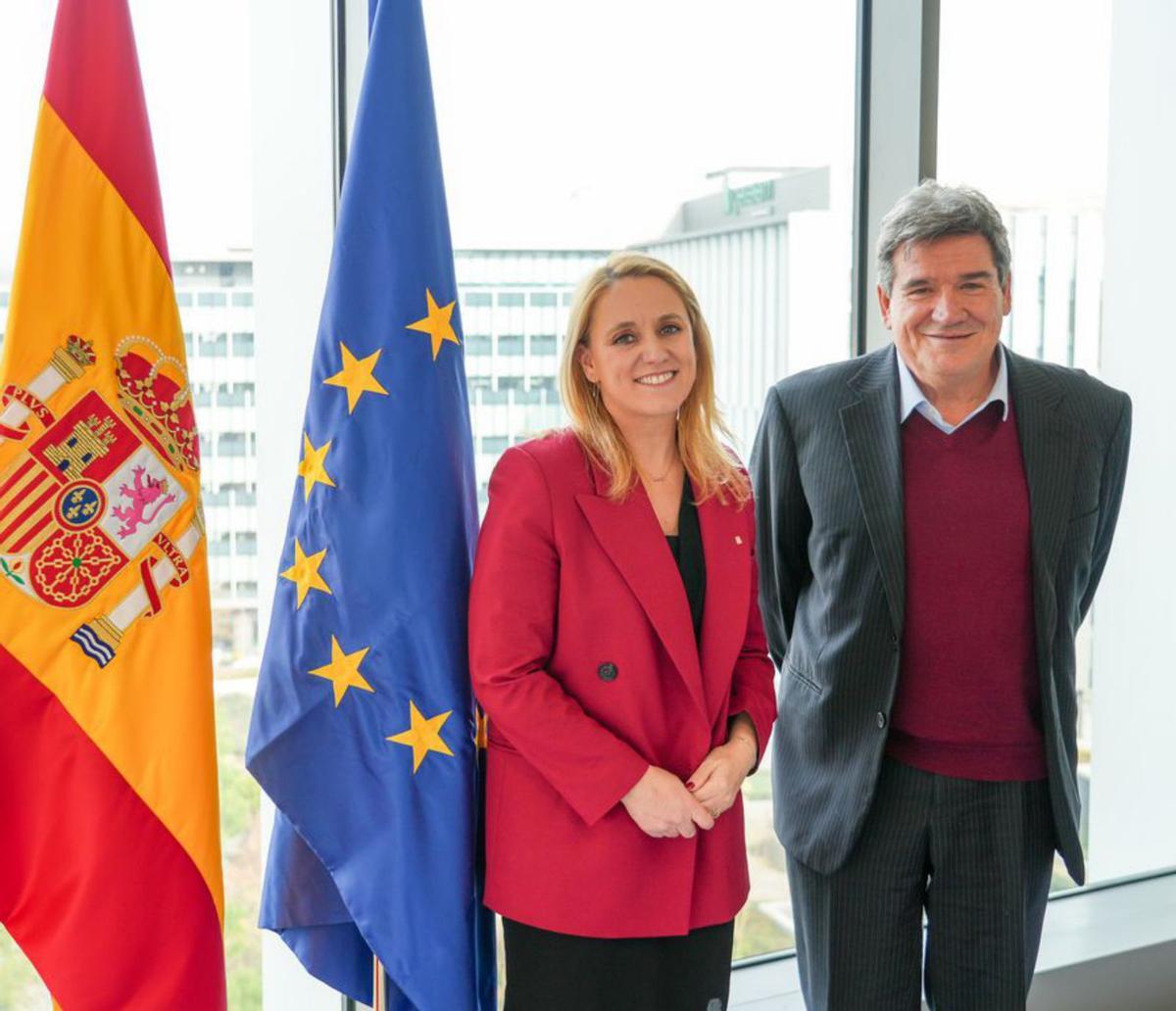 Mas i Escrivá pacten impulsar la indústria del  xip a Catalunya