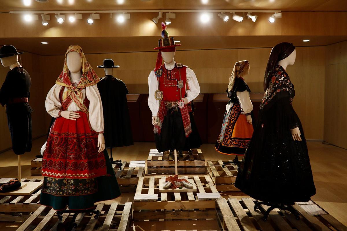 GALERÍA | La inauguración de la muestra de indumentaria tradicional en Zamora, en imágenes GALERÍA | La inauguración de la muestra de indumentaria tradicional en Zamora, en imágenes