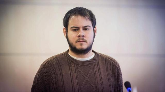 GRAF3534 MADRID  2 3 2018 - Fotografia de archivo  tomada el 10 3 2014  del rapero Pablo Hasel a quien la Audiencia Nacional ha condenado a dos anos y un dia de carcel por alabar en Twitter a ETA y los Grapo  cuyos miembros dijo que son para el  ejemplos de resistencia   asi como por injurias a la Corona y a las fuerzas y cuerpos de seguridad del Estado Hasel  cuyo verdadero nombre es Pablo Rivadulla  ha sido tambien condenado a pagar una multa de 24 300 euros  y al haber sido ya condenado a dos anos de carcel en 2014 podria ingresar en prision de ser confirmada esta ultima sentencia por el Tribunal Supremo  EFE Fernando Villar na jlg