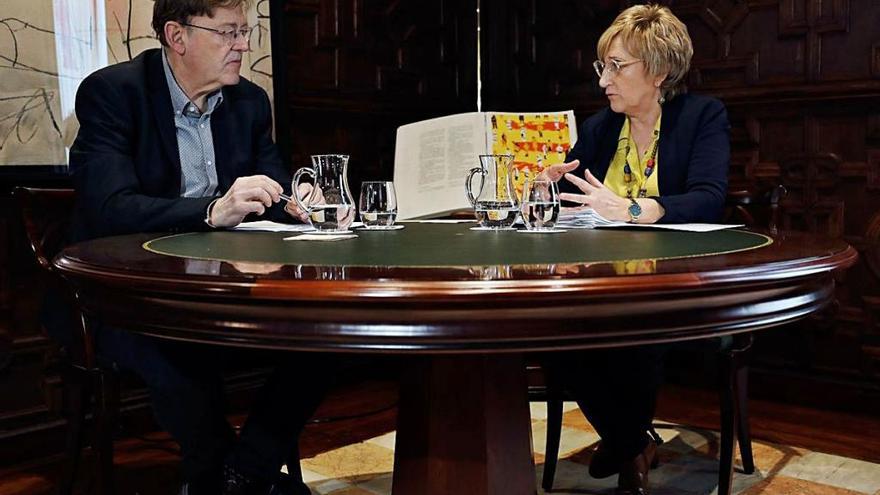 Puig y Barceló durante la reunión mantenida ayer sobre el seguimiento del coronavirus.