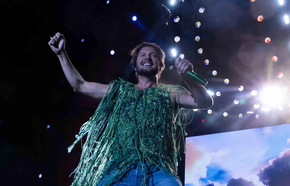 Manuel Carrasco desata la locura en la plaza de toros de Alicante