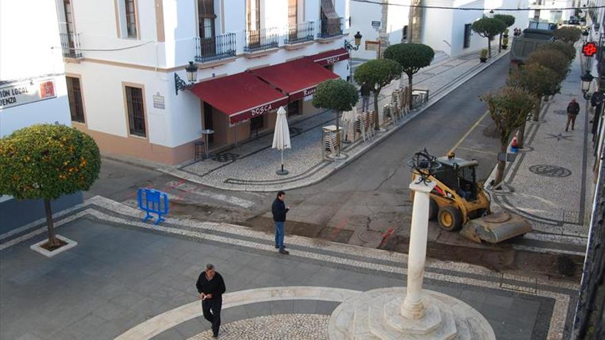 Empiezan a construir la plataforma única en el entorno de la plaza de la Magdalena