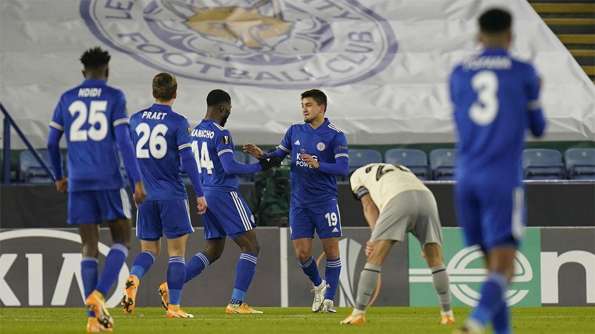 El resumen de la victoria del Leicester ante el AEK