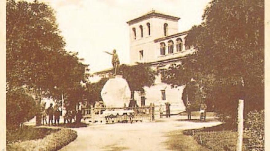 Aspecto de la plaza de Viriato a principios del siglo XX.