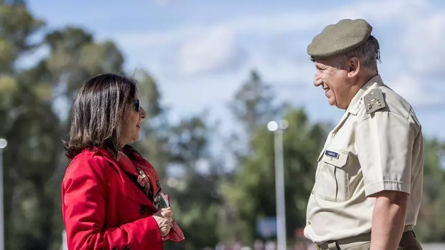 Vídeo | La ministra Margarita Robles visita el Cefot de Cáceres