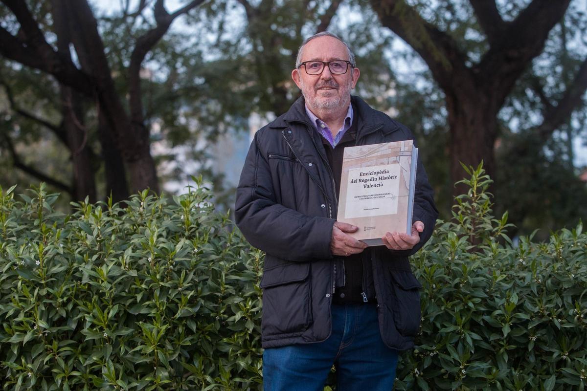 Tomas Peris Albentosa, autor de la "Enciclopèdia del Regadiu Històric Valencià"