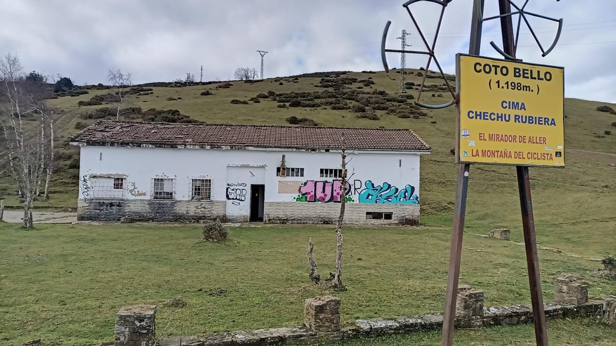 El edificio que va a ser transformado en el alto de Cotobello.