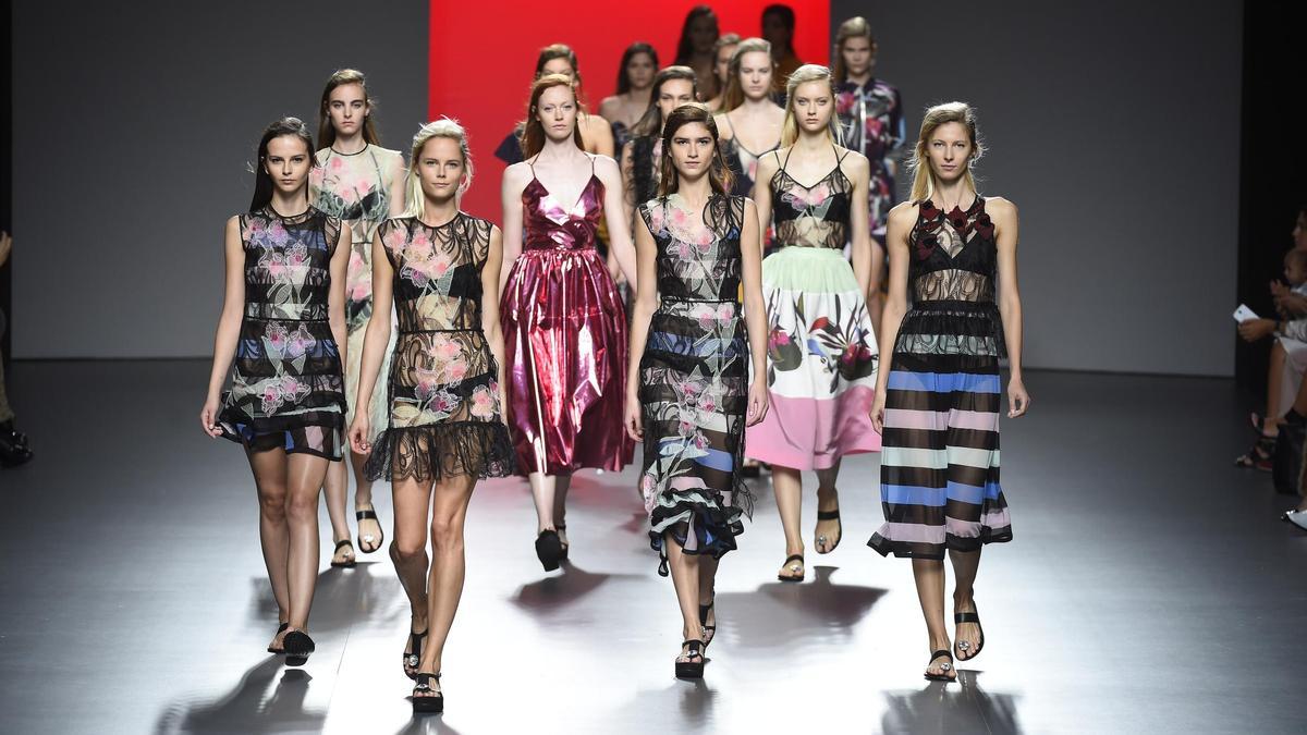 MBFWM: Juan Vidal Primavera/Verano 2016, carrusel final