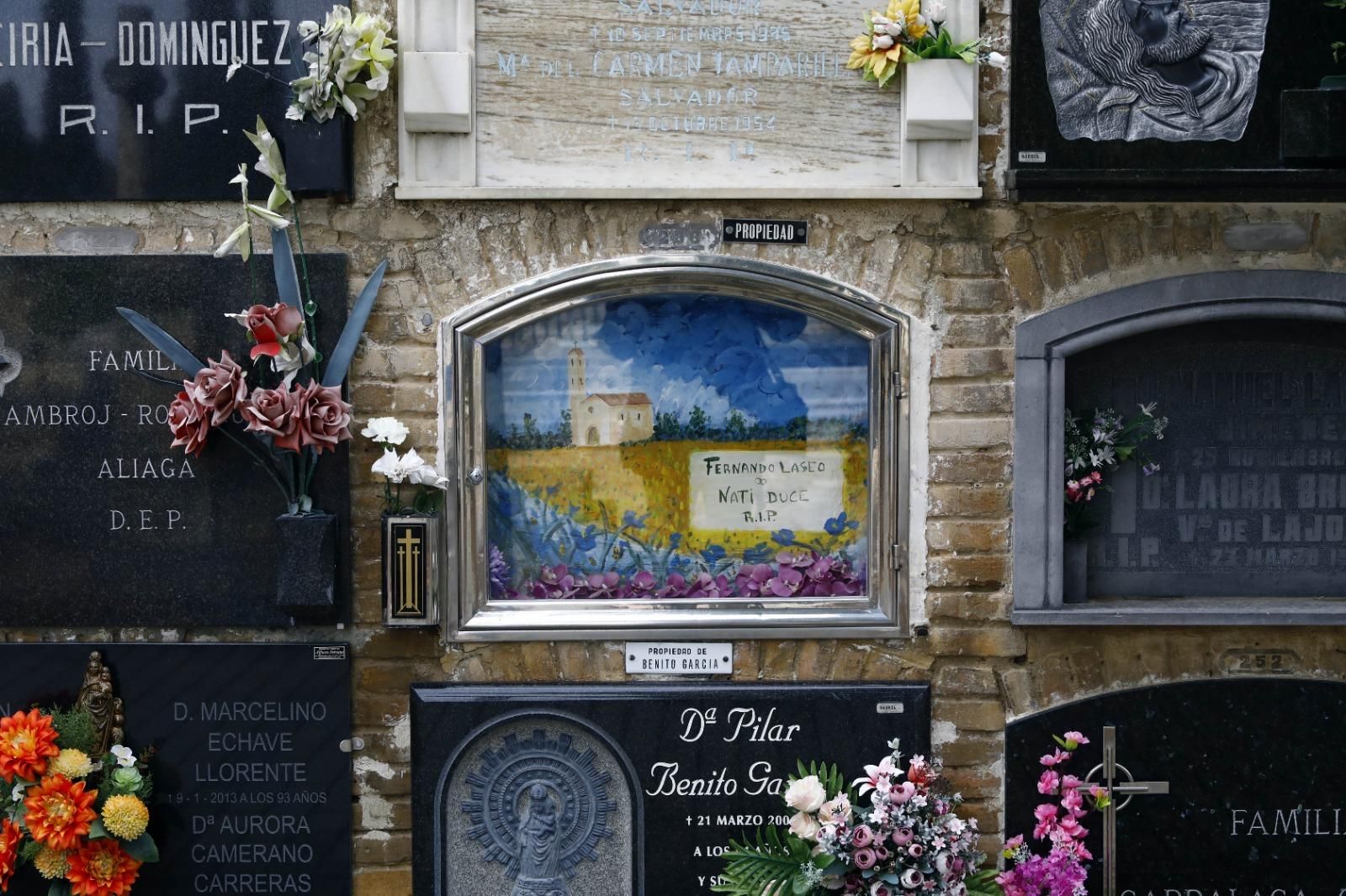 En imágenes | El cementerio de Zaragoza, un museo al aire libre que se engalana para el Día de Todos los Santos