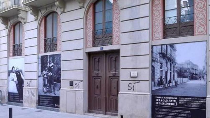 La casa natal de Salvador Dalí, al carrer Monturiol.