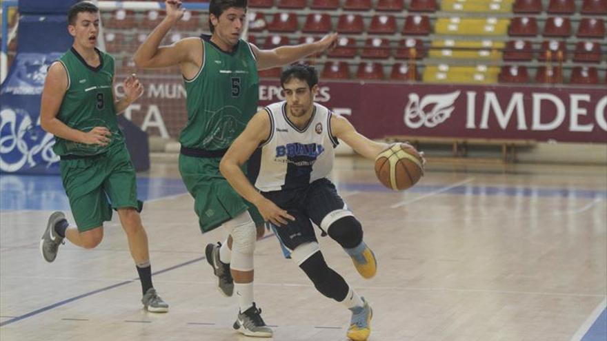 El Ciudad de Córdoba debuta con una derrota