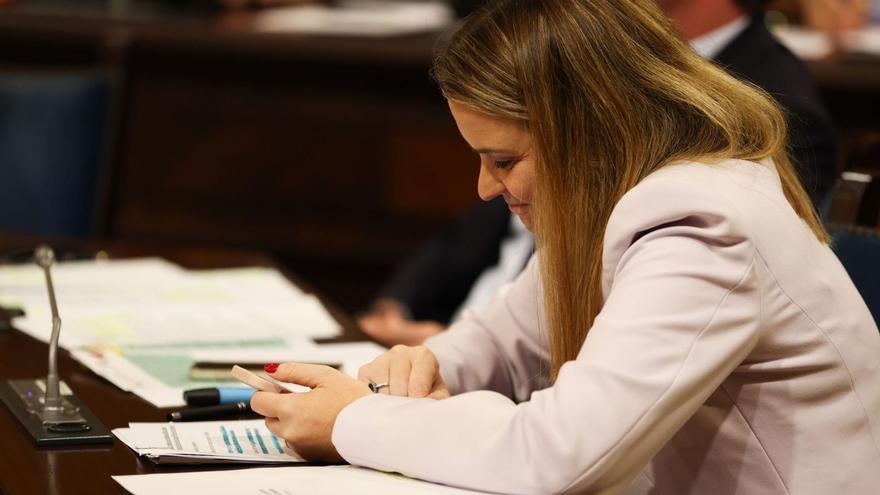 La presidenta del Govern,
Marga Prohens, ayer en el
Parlament. tomàs moyà/e.press