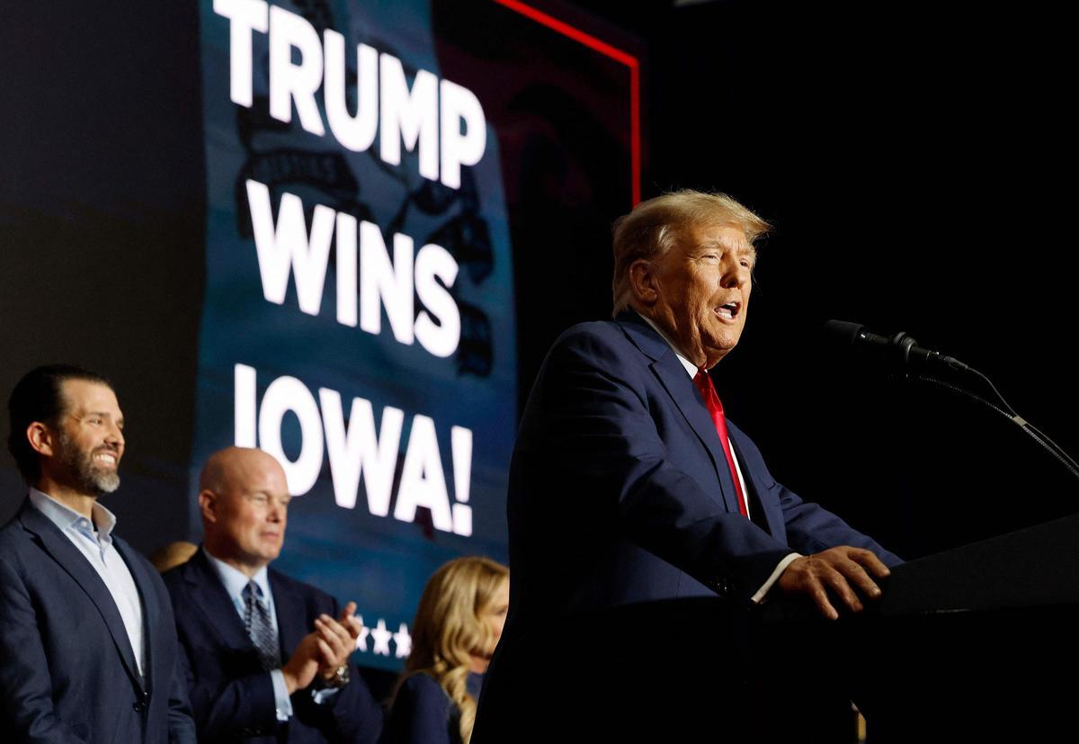 Trump arrasa en los caucus de Iowa