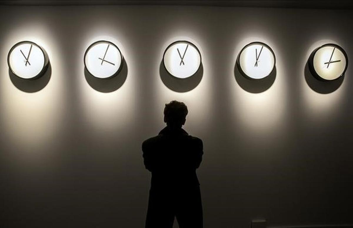 'Timepieces (Solar system)', de Katie Paterson, una de las obras que se pueden ver en la exposición 'Real Time'.