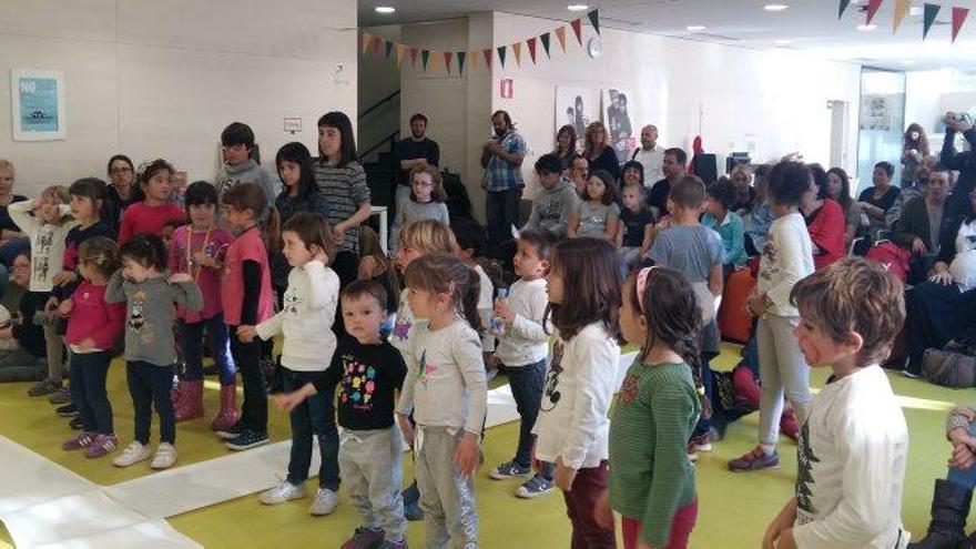 Imatge de l&#039;espectacle infantil amb la cantata «Queralt somiatruites»