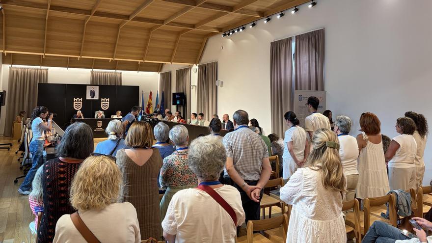 Vecinos de Mollavao en el Pleno de este lunes en la Casa Consistorial.