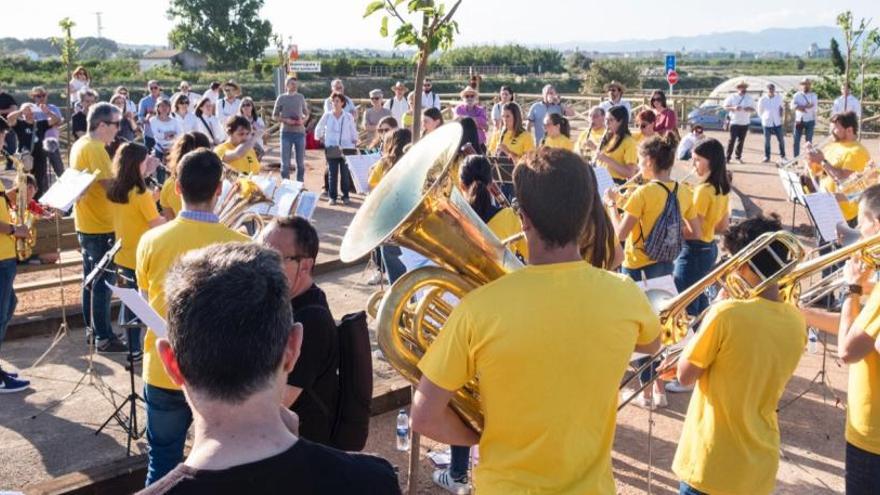 Barraques i camps s&#039;omplin de música amb el festival Horta Sonora