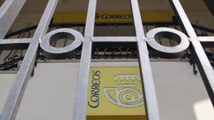 La campaña electoral «agrava» la falta de personal de Correos en La Palma