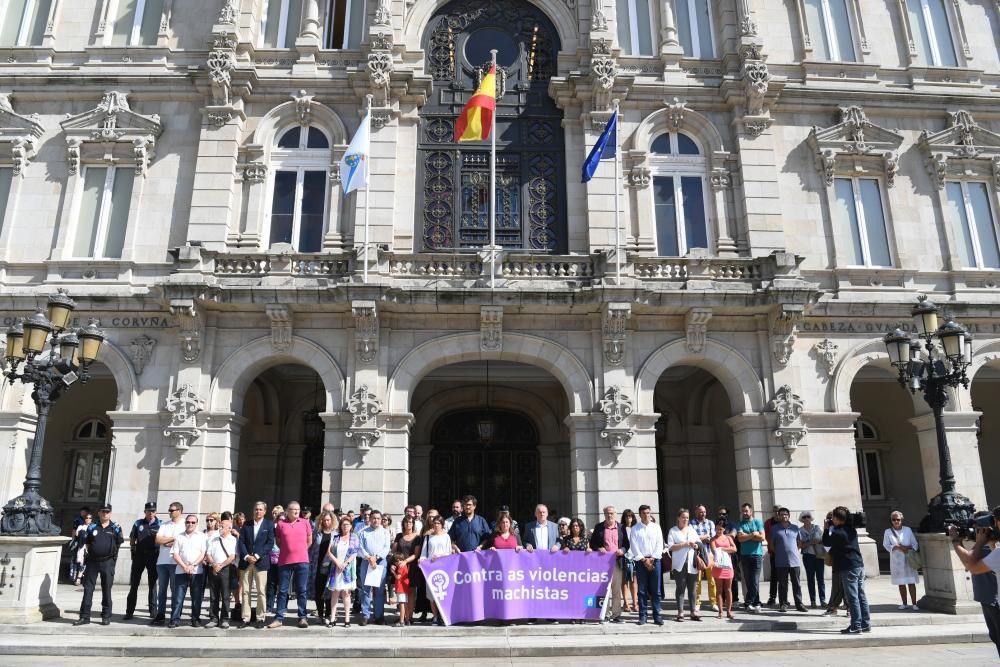 Minuto de silencio por el crimen en calle Gerión