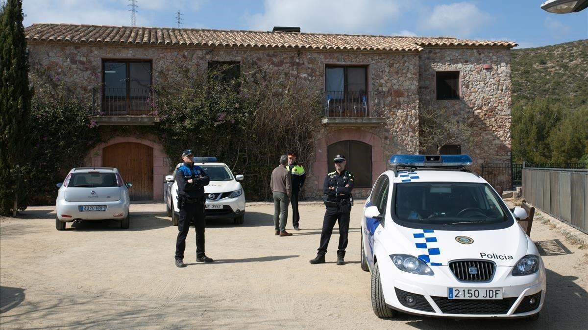 zentauroepp47306979 11 03 2019 castelldefels mossos i guardiaurbana  ambiente tr190311142703