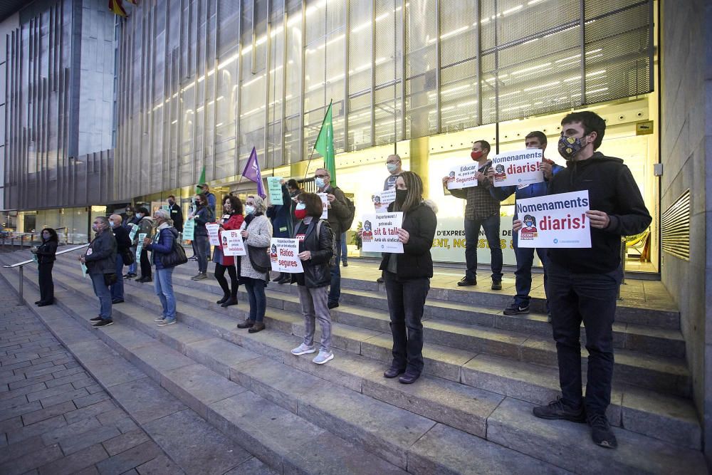 Els mestres esgoten la paciència i alerten que treballen «sota mínims»