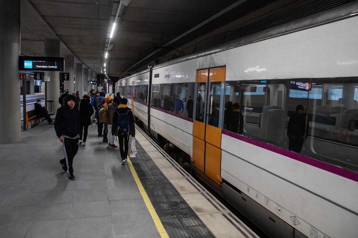 La estación de Rodalies de Sant Andreu entra en servicio