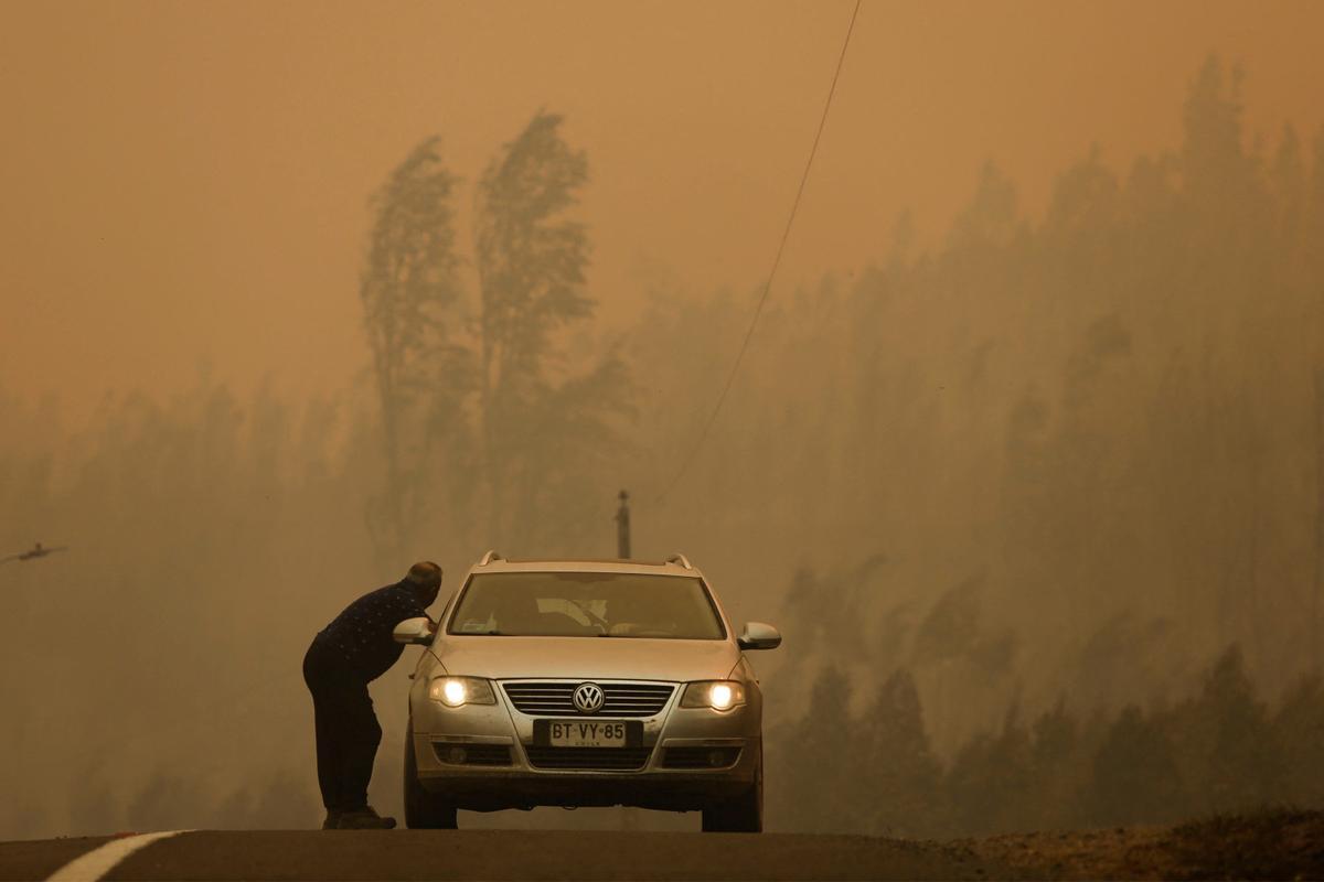 Los incendios que arrasan Chile dejan ya más de 20 muertos