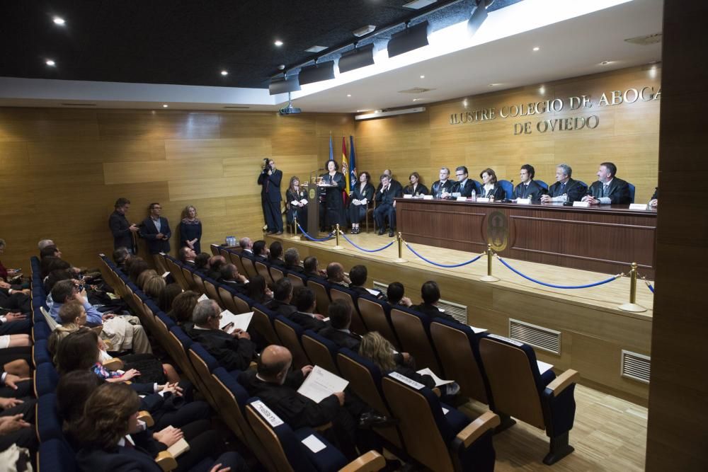 Entrega de medallas en el Colegio de Abogados