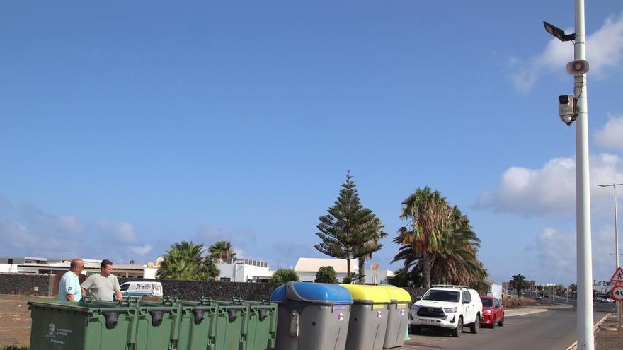 Yaiza instala mensajes de audio junto a los contenedores para combatir el abandono de basura en las calles