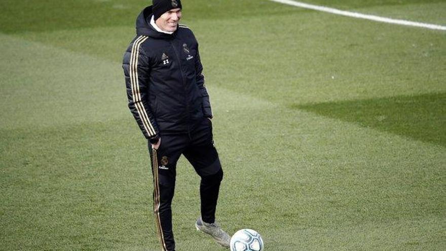 Zidane: &quot;No voy a prohibir a Bale jugar al golf&quot;
