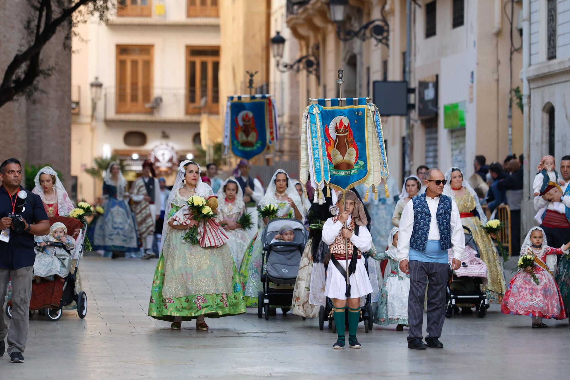 Búscate en el primer día de la Ofrenda en la calle San Vicente entre las 18:00 y las 19:00